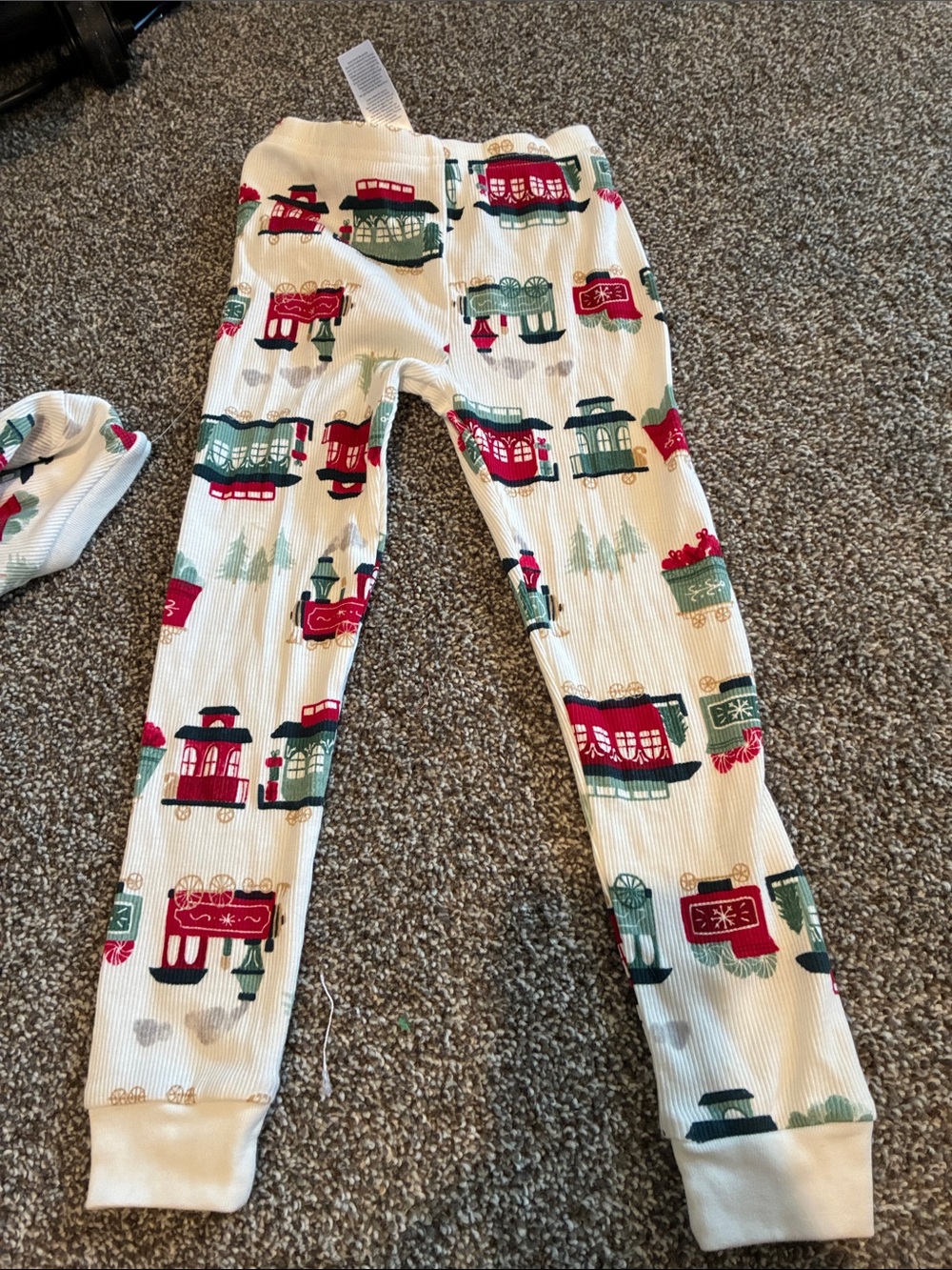 Carter’s Kids Holiday Train Print Cream Pajama Set size 3T